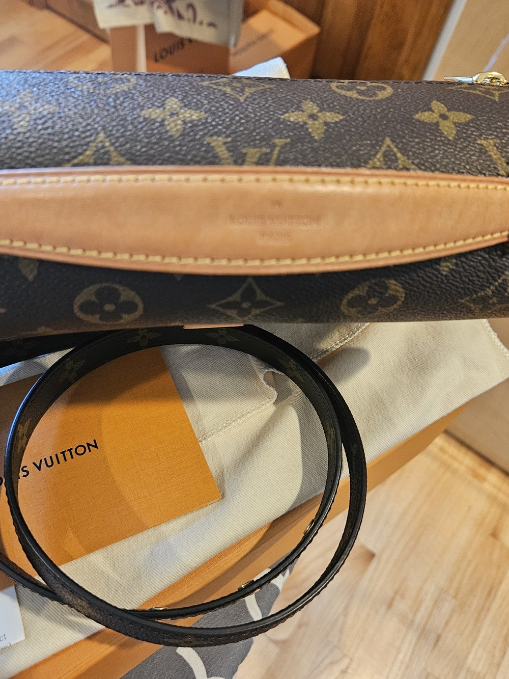 Louis Vuitton Brown Monogram Canvas Pochette Metis Shoulder Bag - Picture 3 of 11